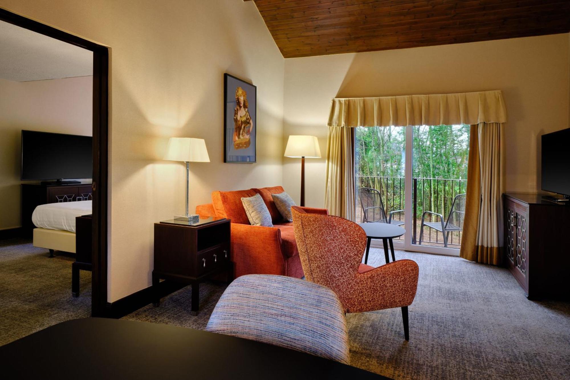 Delta Hotels By Marriott St Pierre Country Club Чепстоу Екстериор снимка
